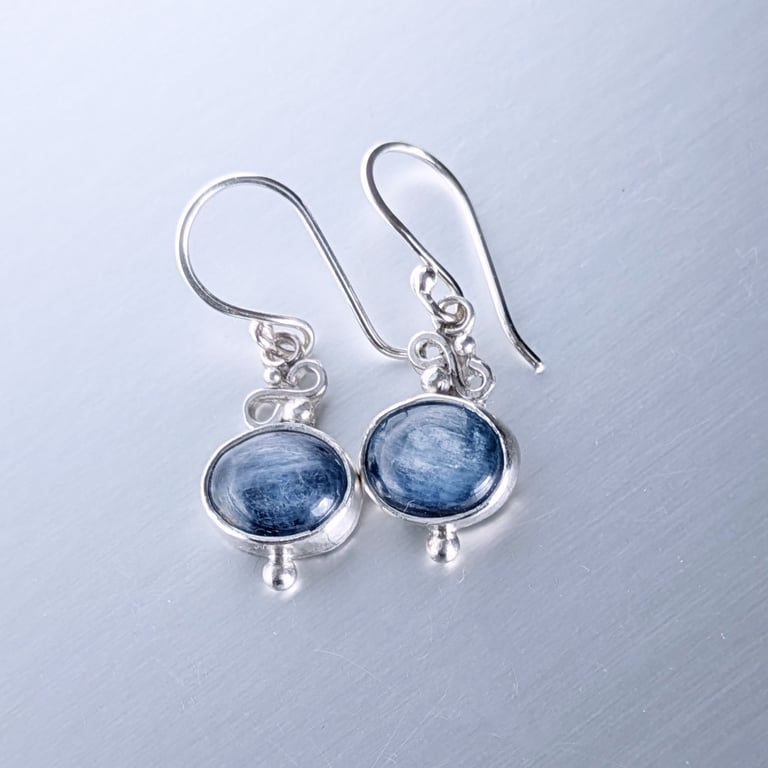 Blue kyanite earrings - celtic design