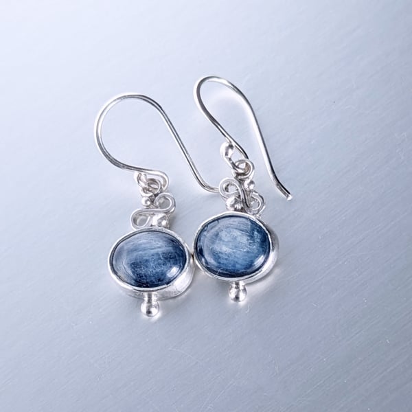 Blue kyanite earrings - celtic design