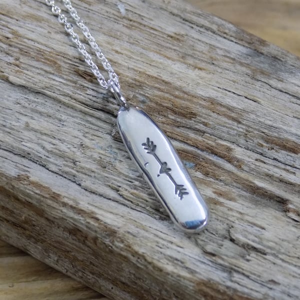 Silver pebble pendant, necklace, nugget, 'heart and arrows'