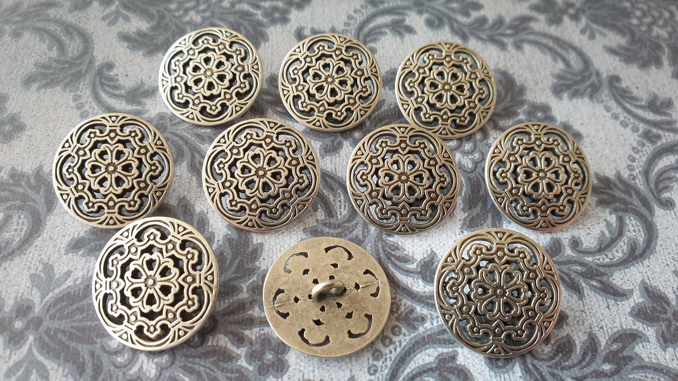 11.5mm 18L Italian Made metal Buttons