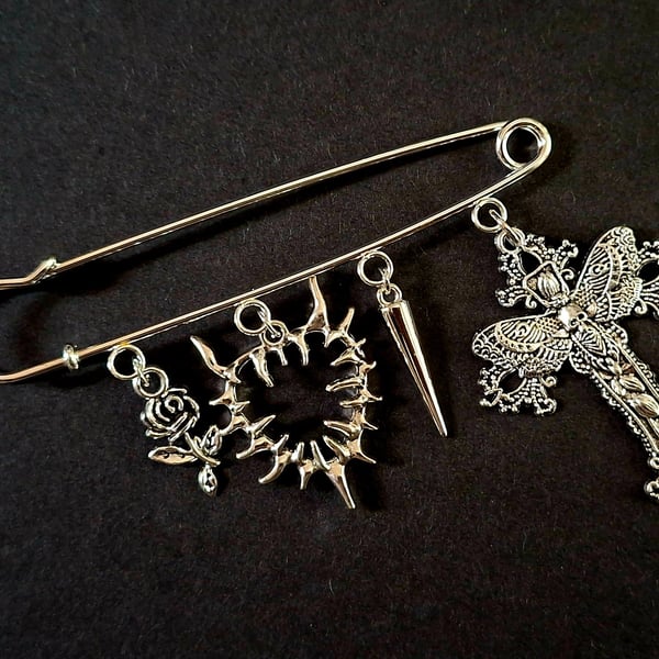 Extra Large Safety Pin Badge Brooch Gothic Punk Alternative Emo Jewellery