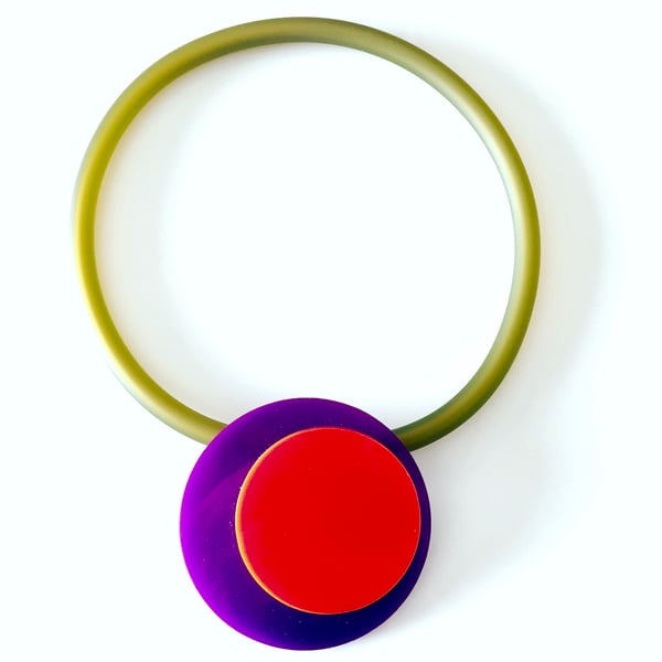 Big Circle Purple-Red Choker