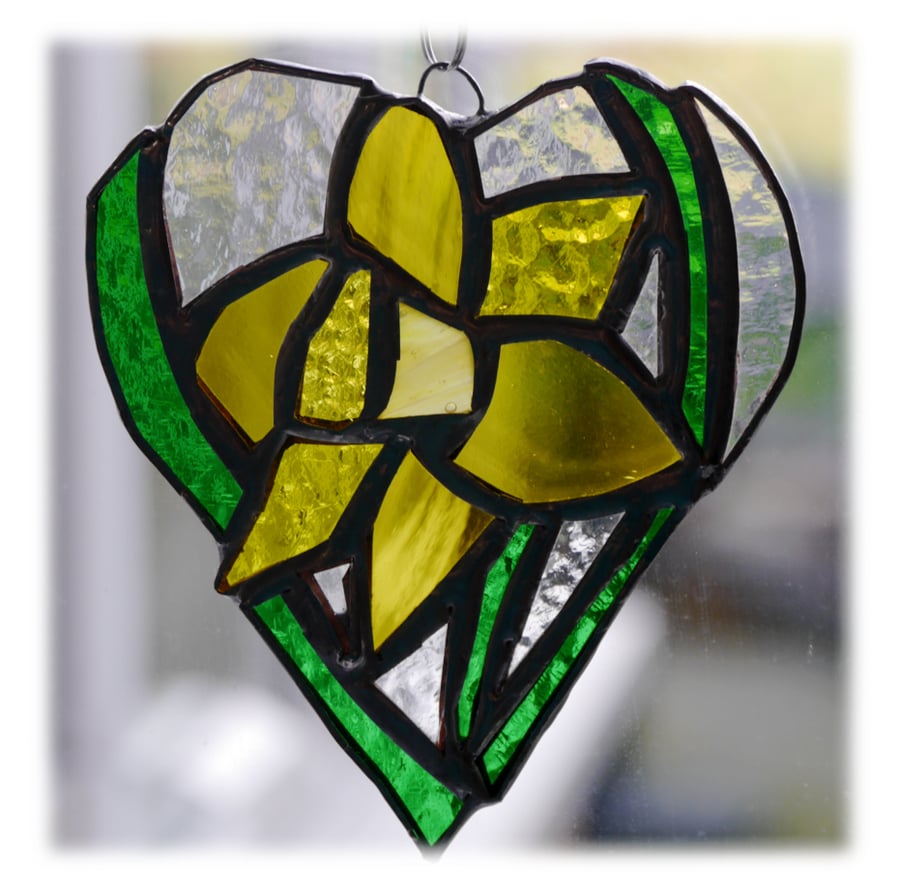 Daffodil Heart Suncatcher Stained Glass 007