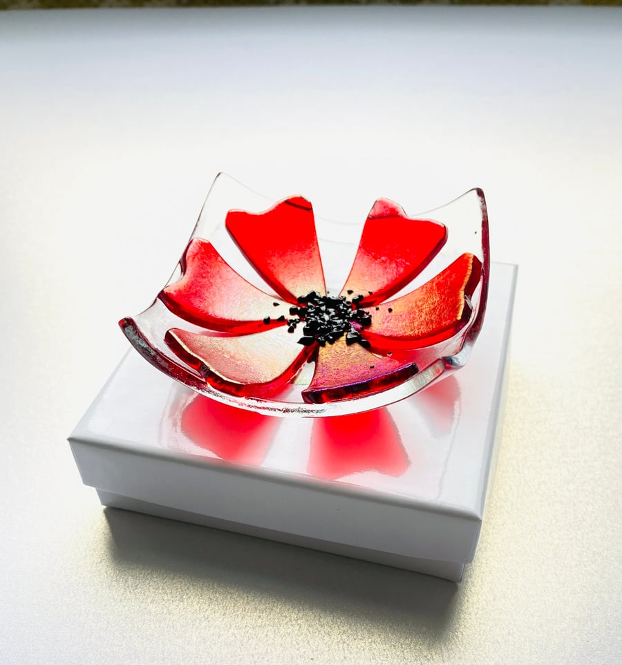Poppy fused glass trinket dish - glass ornament