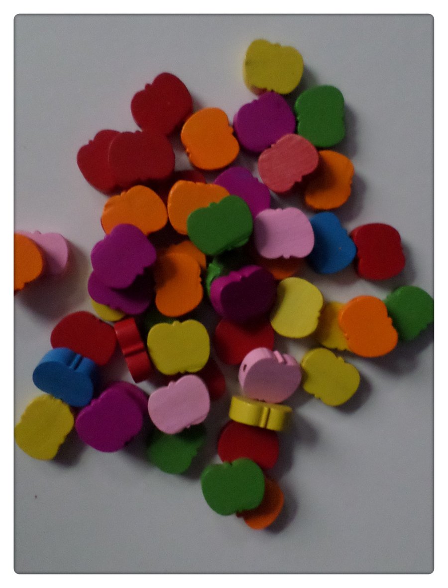 10 x Painted Wooden Beads - 17mm - Apple - Mixed Colour 