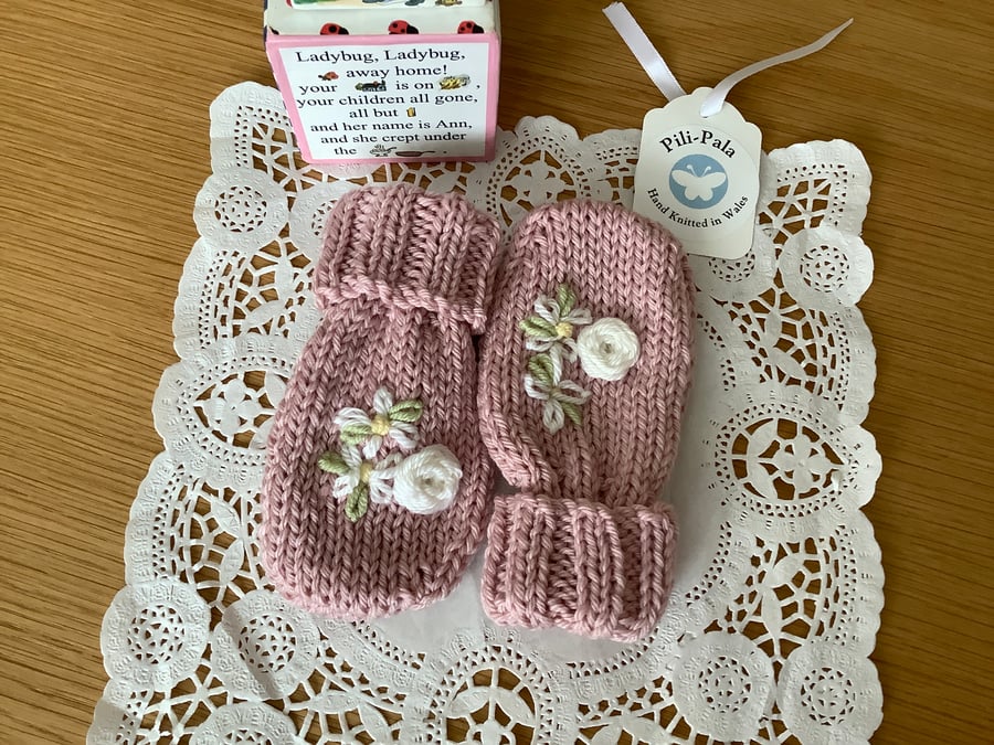 Hand Knitted Baby Mittens 3-9 months