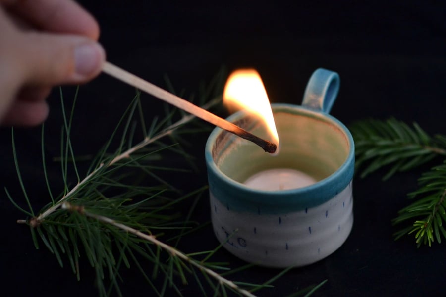 Small tealight cup - Complete with a hand poured tea light