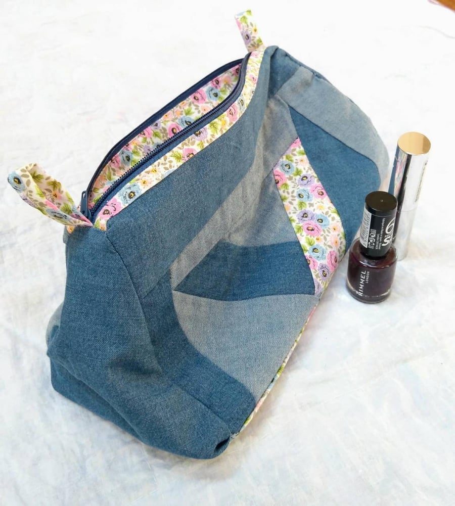 Patchwork Zipped Bag, Toiletry Bag, Make-up Bag, Cosmetic Bag, Wash Bag, Cotton