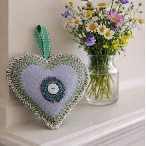 Lavender filled heart (FH 13)