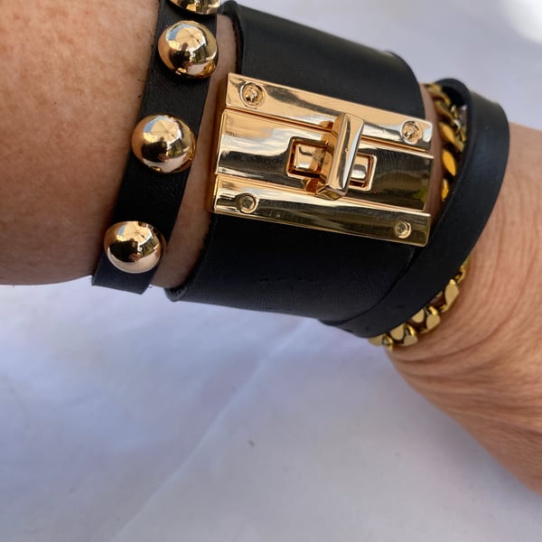 Stunning twist lock clasp cuff set, Italian leather, hand made, bespoke couture 