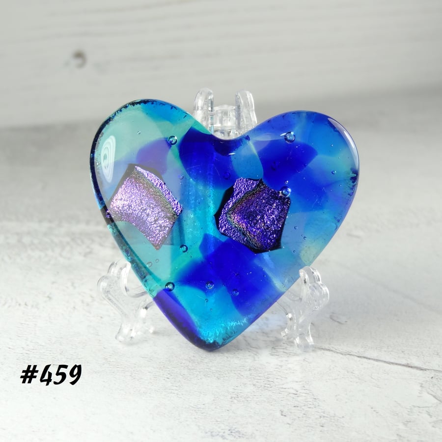 Fused glass blue and purple heart pocket hug with stand 5x4.5cm (459)