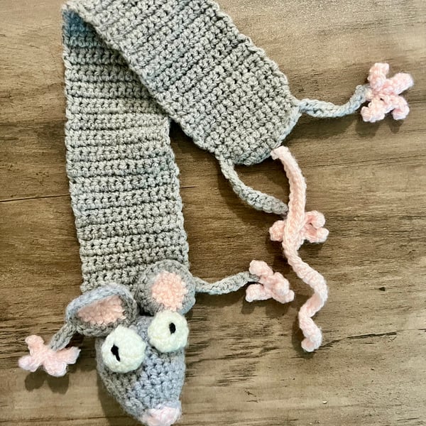 Handmade Crochet Rat Bookmark – Cute Animal Page Marker, Gift for Book Lovers