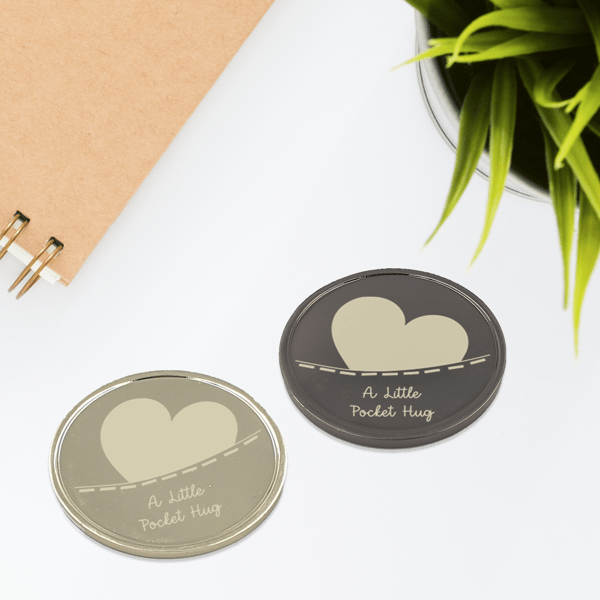 Pocket Hug Engraved Metal Coin Long Distance Relationship Gift Family Girlfriend