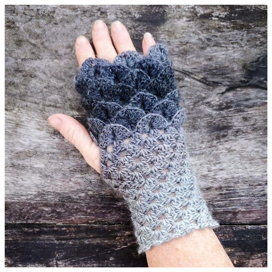 Dragon Scale Gloves 
