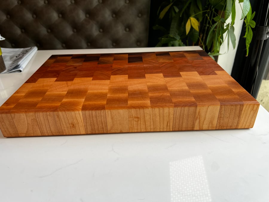Solid hardwood ombré effect butchers block (XL)