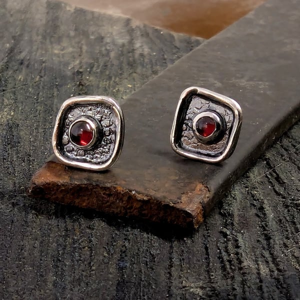 Sterling Silver Garnet stud earrings, STONE earrings