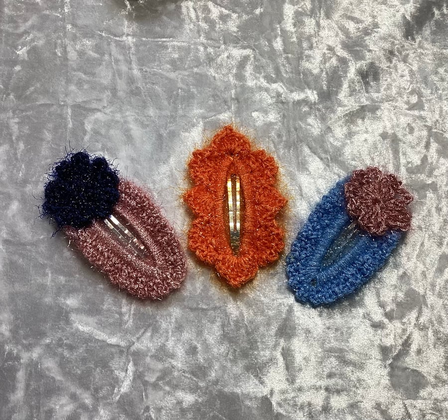 Crochet hair clips x 3