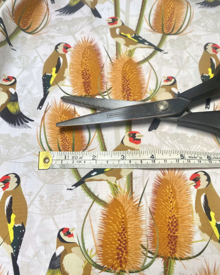 Goldfinch with Teazles Fat Quarter - Botanical Cotton Poplin Fabric for Makers