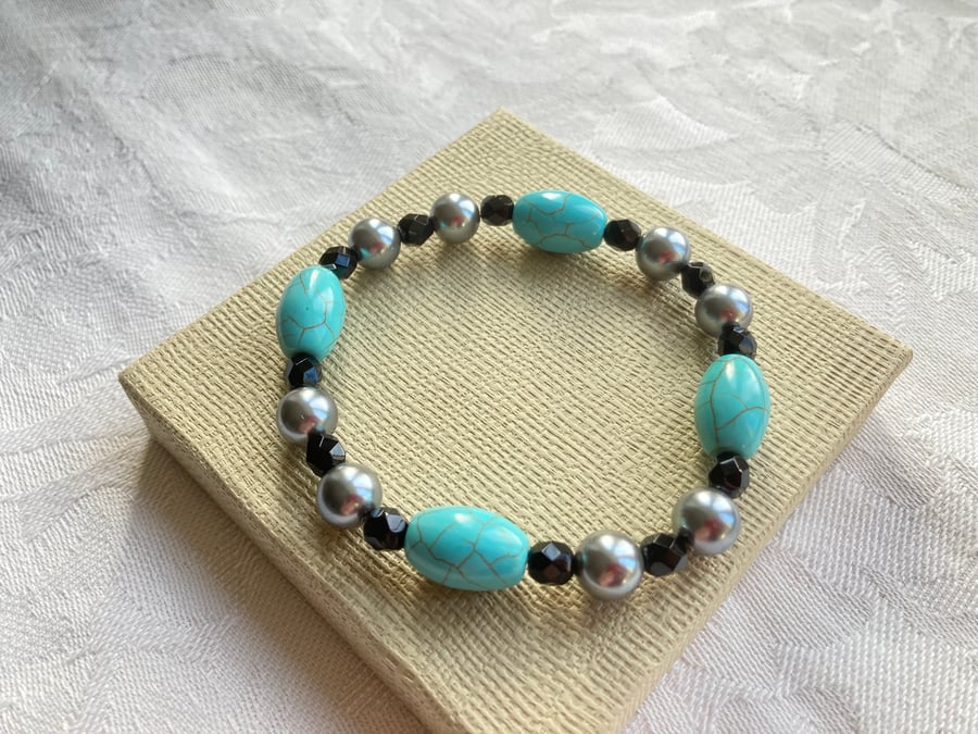 Turquoise. Silver and Black stretchy bracelet 
