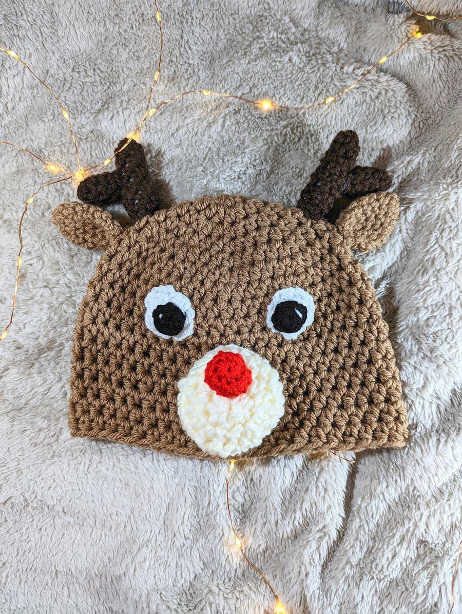 Crochet Reindeer Hat: Novelty Winter Festive Hat