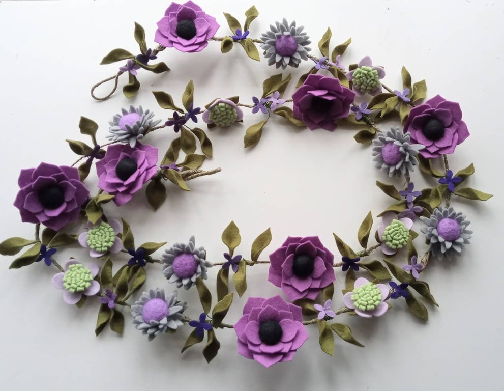 Handmade Felt Flower Garland: Home Decor, Decorative Garland