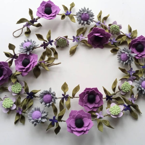 Handmade Felt Flower Garland: Home Decor, Decorative Garland