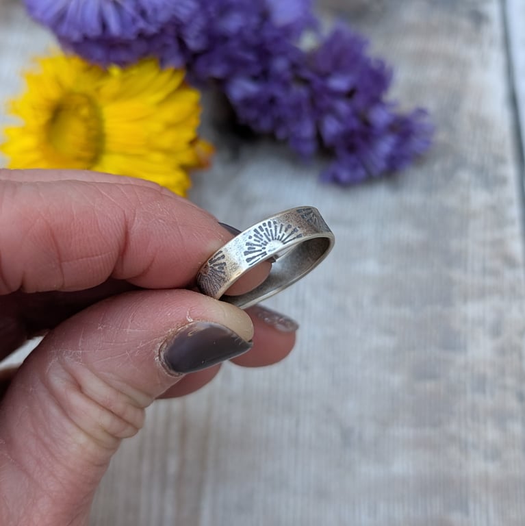 Sterling Silver Sunburst Sunset Sunrise Stamped Ring - JBJ4007