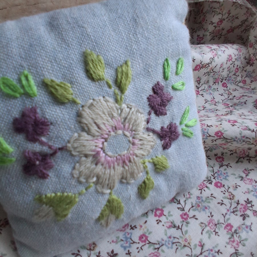 patchwork wrist pin cushion no 1