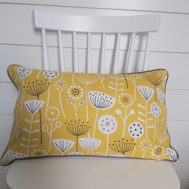 Mustard Seedheads Cushion Cover