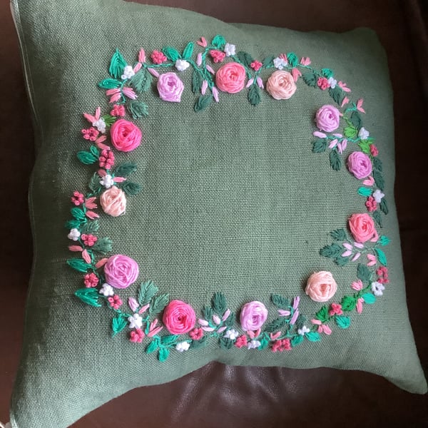 Green flower cushion