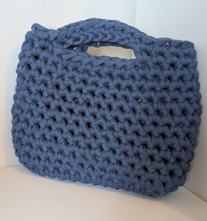 Handmade crochet bag made with navy t-shirt yarn 