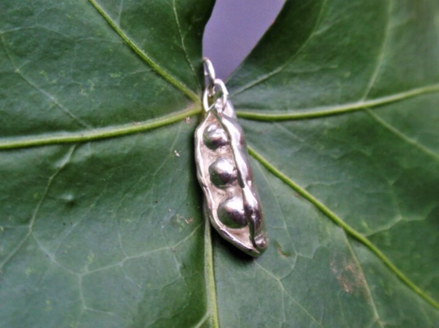 Sterling silver pea pod necklace, Mothers gift - sterling silver necklace