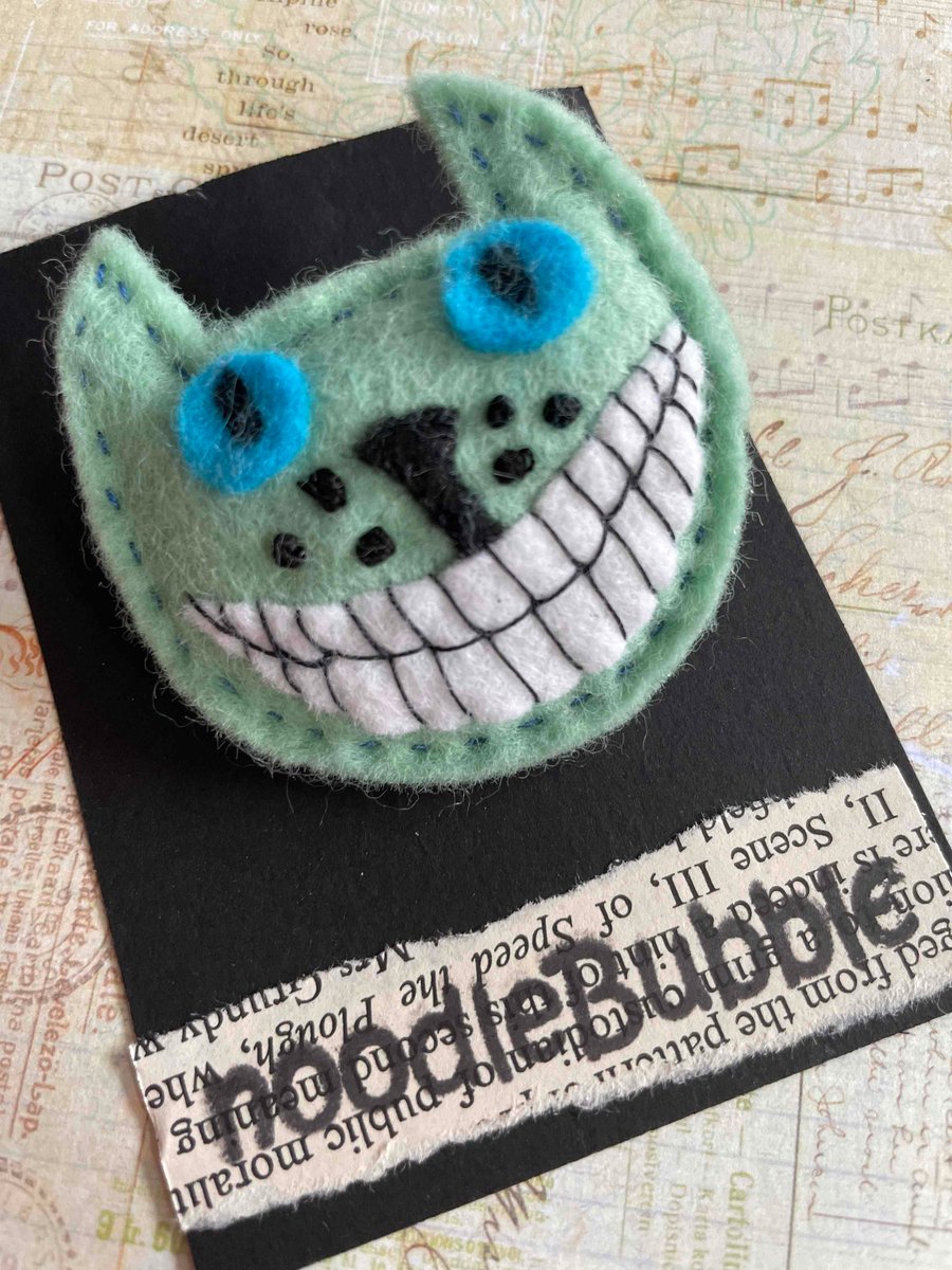 Green Cheshire Cat Brooch Unique gift 
