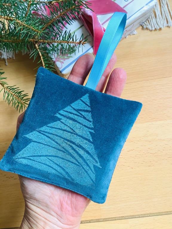 Velvet Lavender Sachet, Hand Printed Lavender Bag, Christmas Tree Ornament 