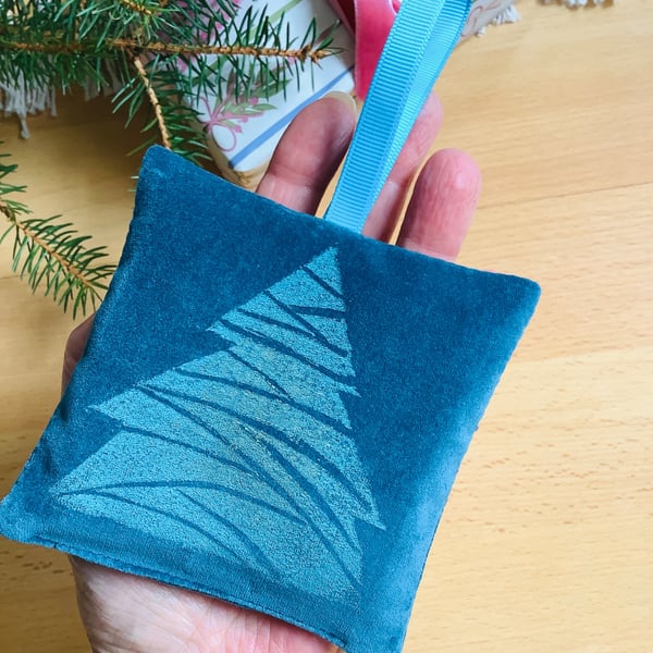 Velvet Lavender Sachet, Hand Printed Lavender Bag, Christmas Tree Ornament 