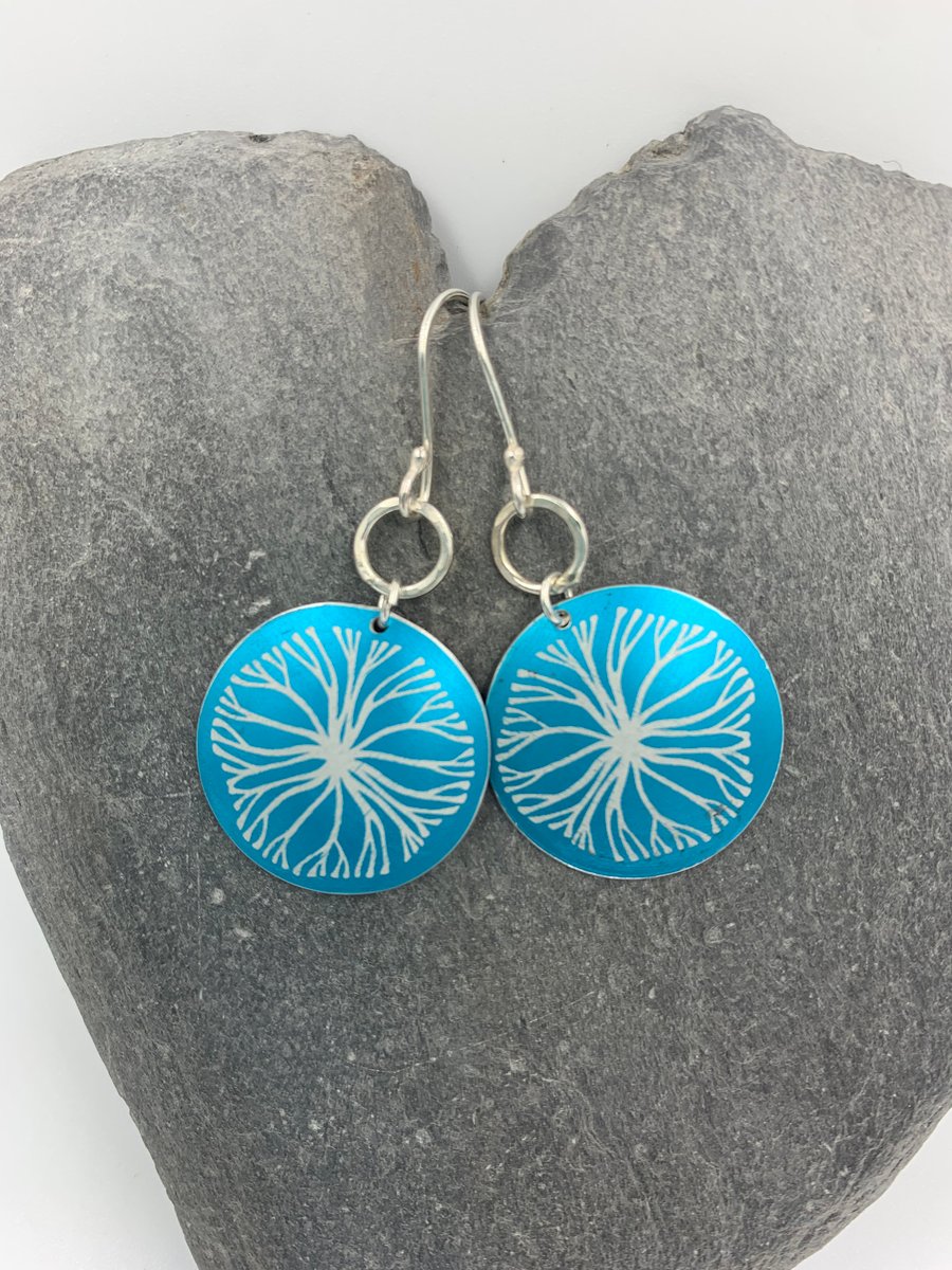Turquoise circle aluminium tree earrings with silver ring