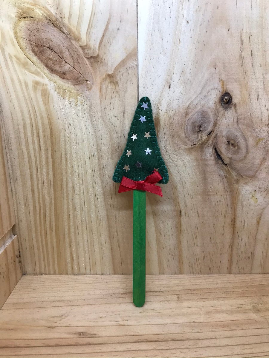  Christmas Tree Bookmark. (053)