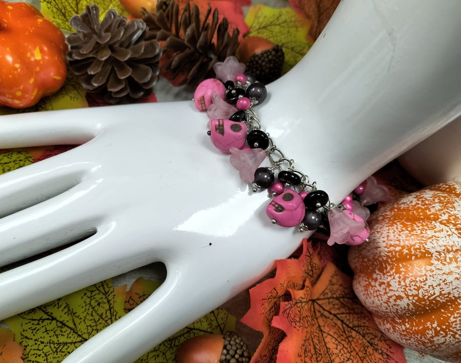 Pink skull Halloween theme bracelet - Folksy