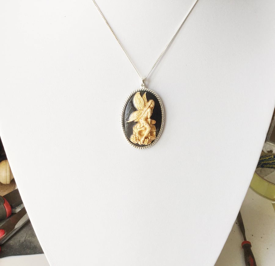 The Black and Gold Fairy Skull Cameo