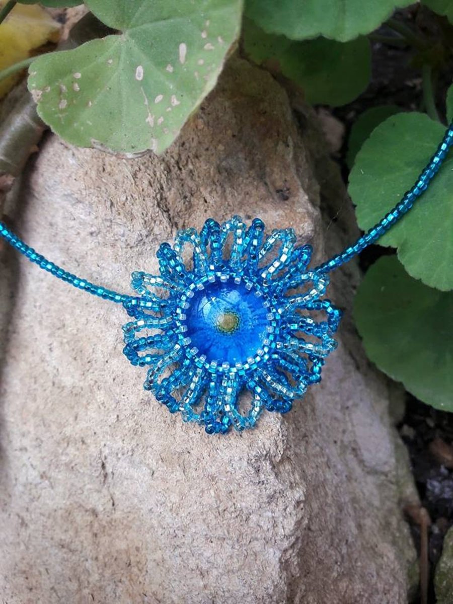 SALE 50% OFFTurquoise Beaded  Necklace - Daisy flower design