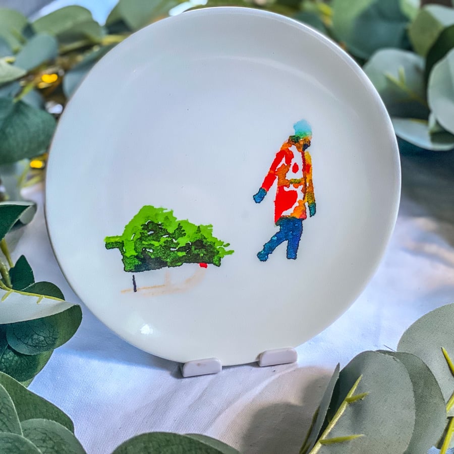 Christmas Table Plate - Man and Sledge small 16.5 cm, one (1) watercolour style