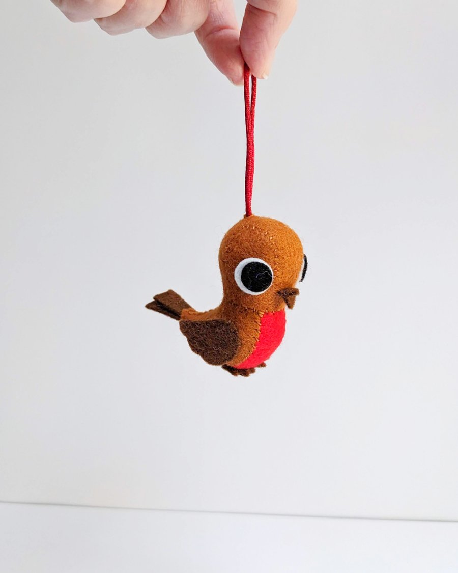 Robin red breast, bird ornament
