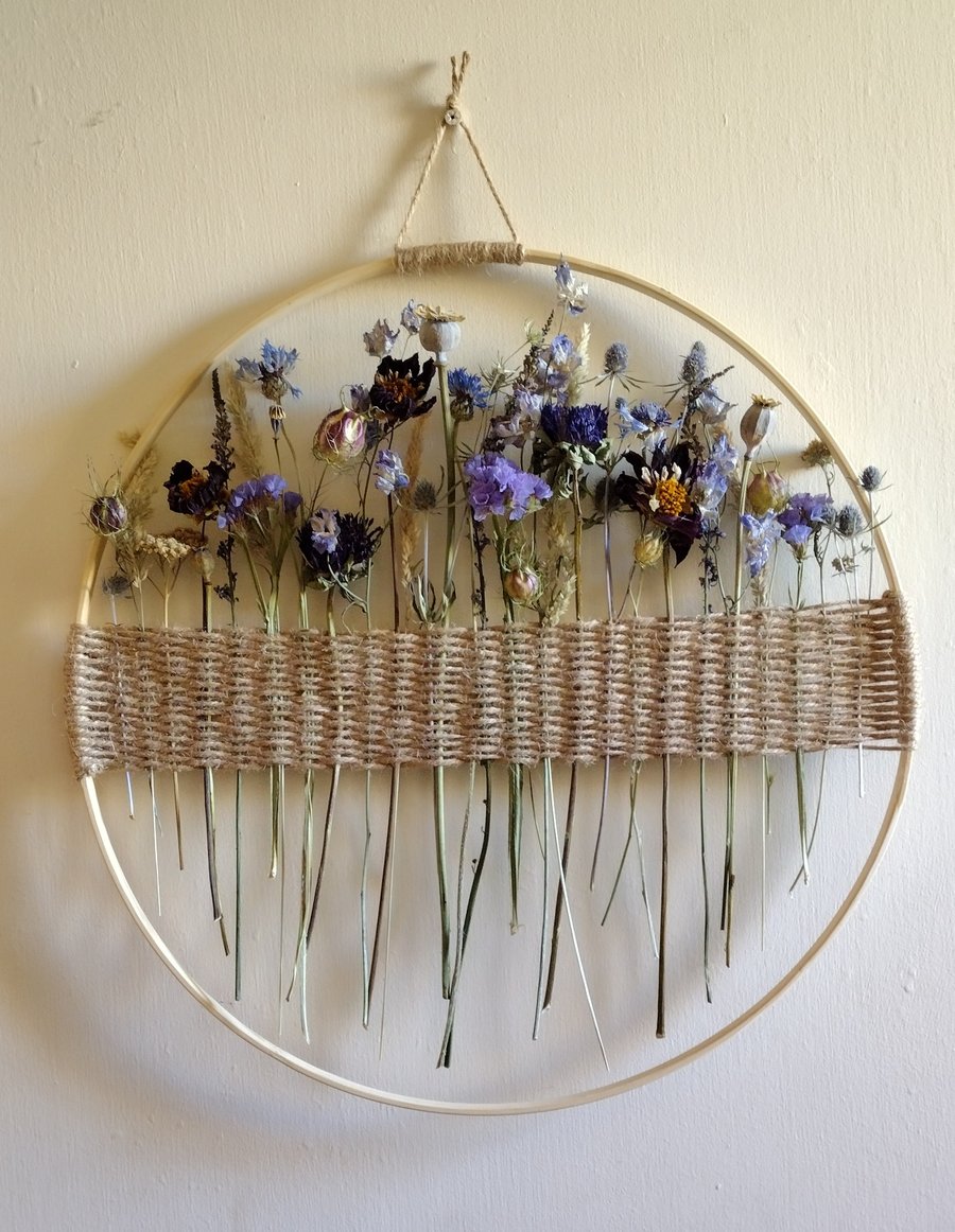 Round dried flower wall hanging