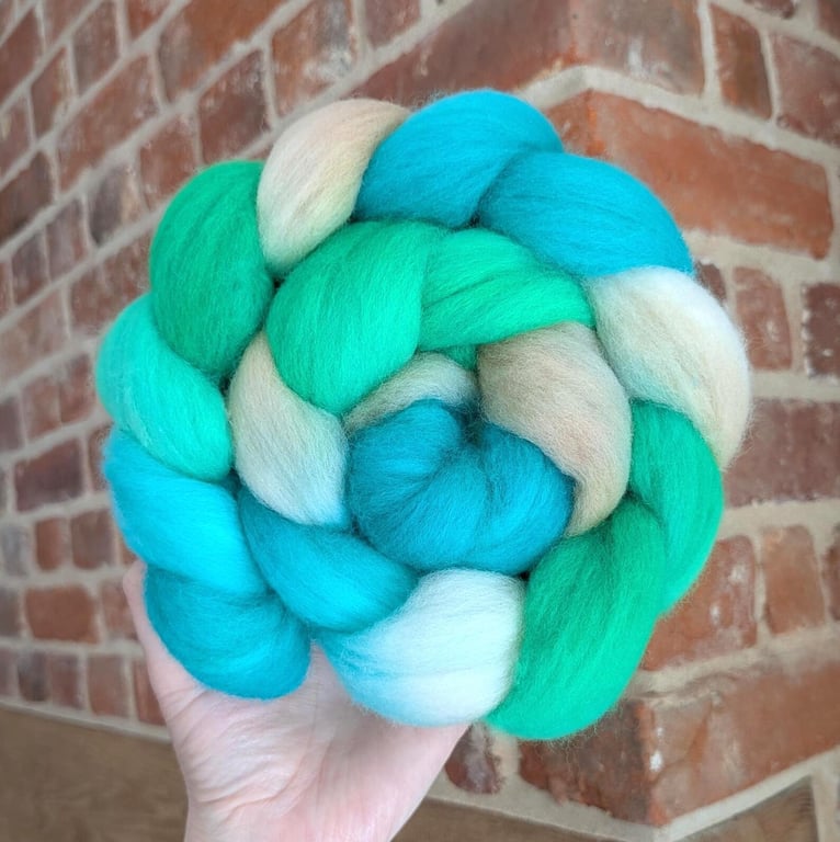 Hand Dyed Falklands Merino Top 102g Spinning Fibre - Lagoon