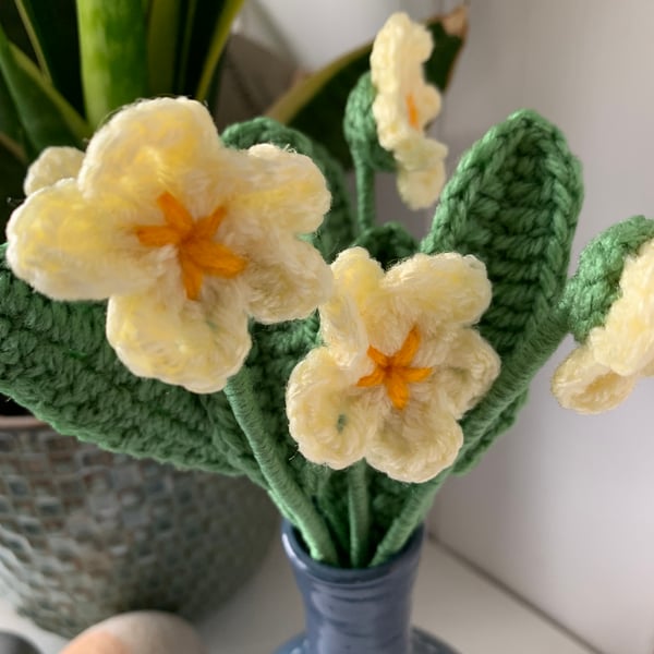Crochet primroses. Primrose bouquet