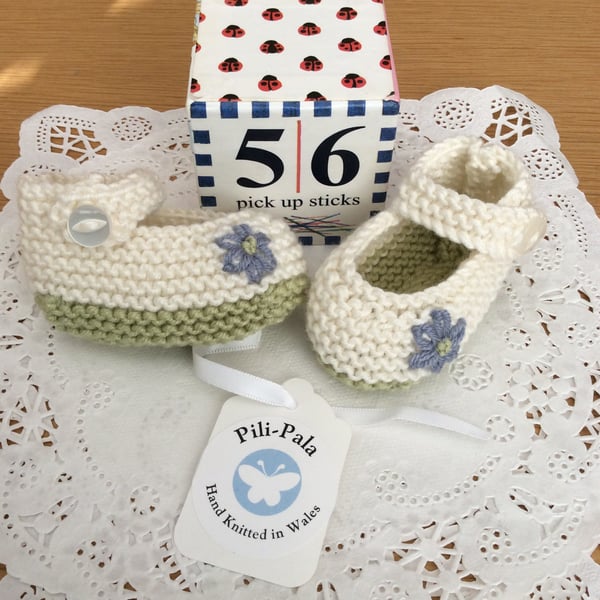 Hand Knitted Mary Jane Baby Shoes 