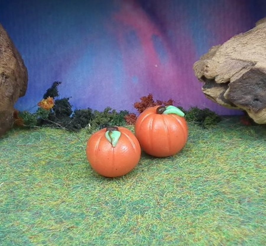 Two tiny Pumpkins OOAK Sculpt by Ann Galvin