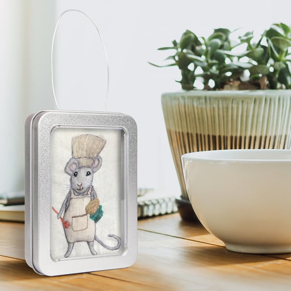 mouse, fabric mouse baking picture framed in tin, gift, ornament