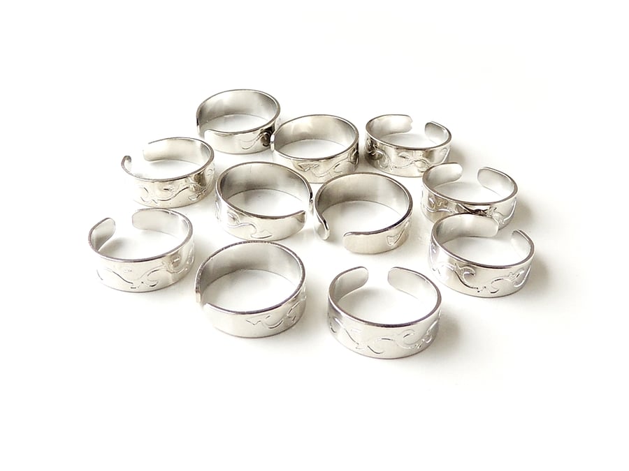 10 x Small Silver Plated Adjustable Ring Shanks (132)