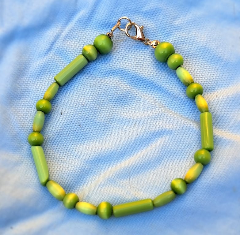 Green cat's eye gemstone bracelet, tube  and round shaped spiritual